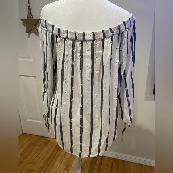 Target Striped Long Sleeve Off The Shoulders Open Shoulders Top Size Large - Picture 4 of 9